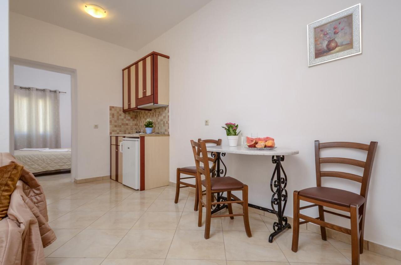 ميكري فيغلا Gaitani Apartments Plaka Naxos المظهر الخارجي الصورة