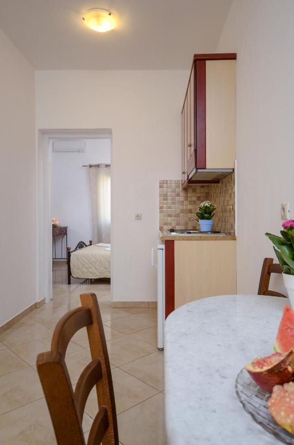 ميكري فيغلا Gaitani Apartments Plaka Naxos المظهر الخارجي الصورة