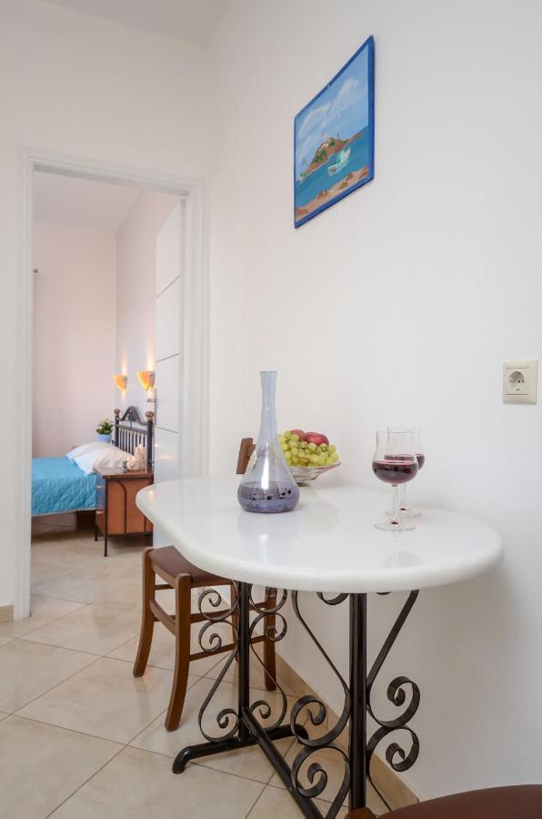 ميكري فيغلا Gaitani Apartments Plaka Naxos المظهر الخارجي الصورة
