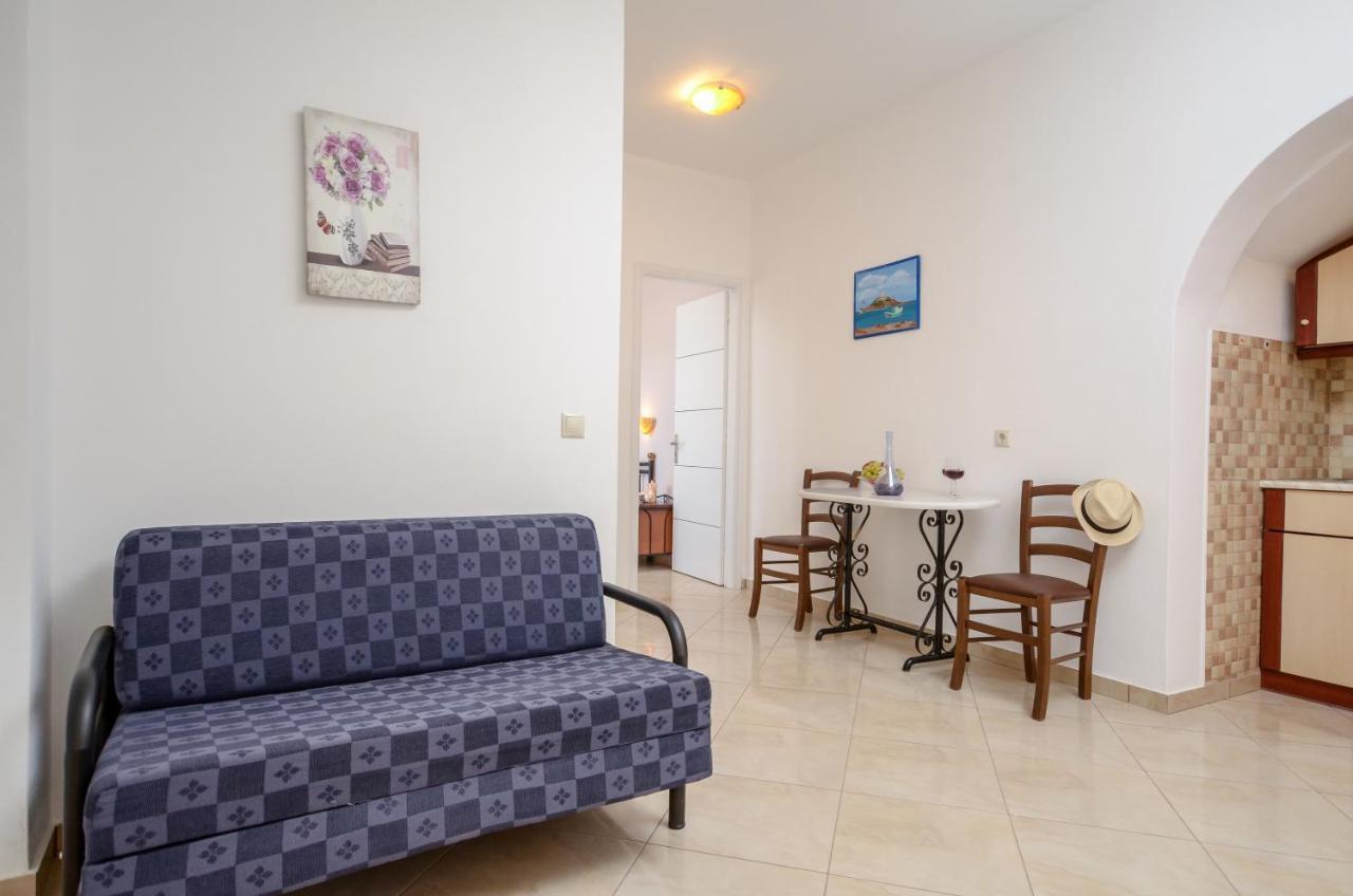 ميكري فيغلا Gaitani Apartments Plaka Naxos المظهر الخارجي الصورة