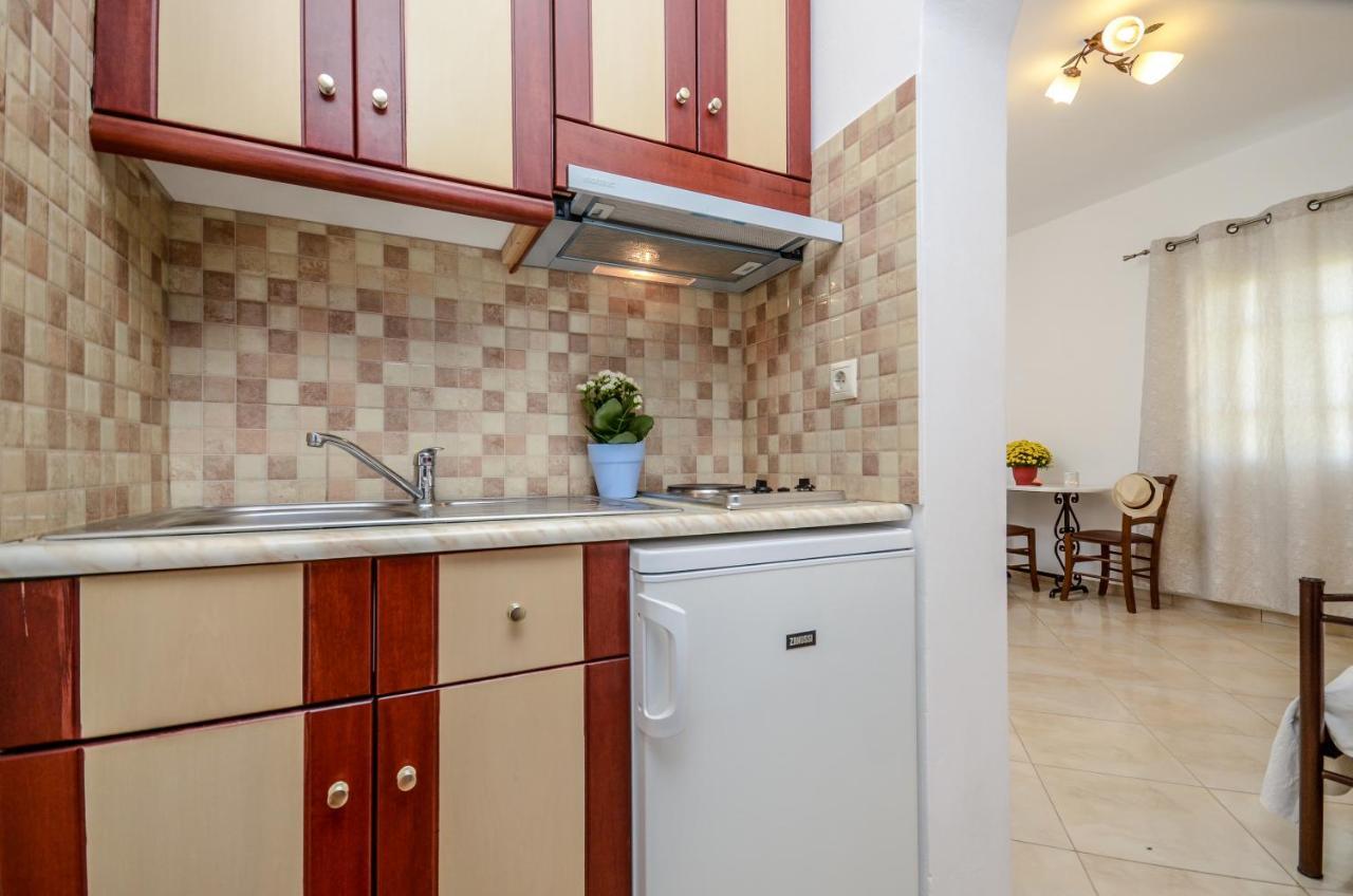 ميكري فيغلا Gaitani Apartments Plaka Naxos المظهر الخارجي الصورة